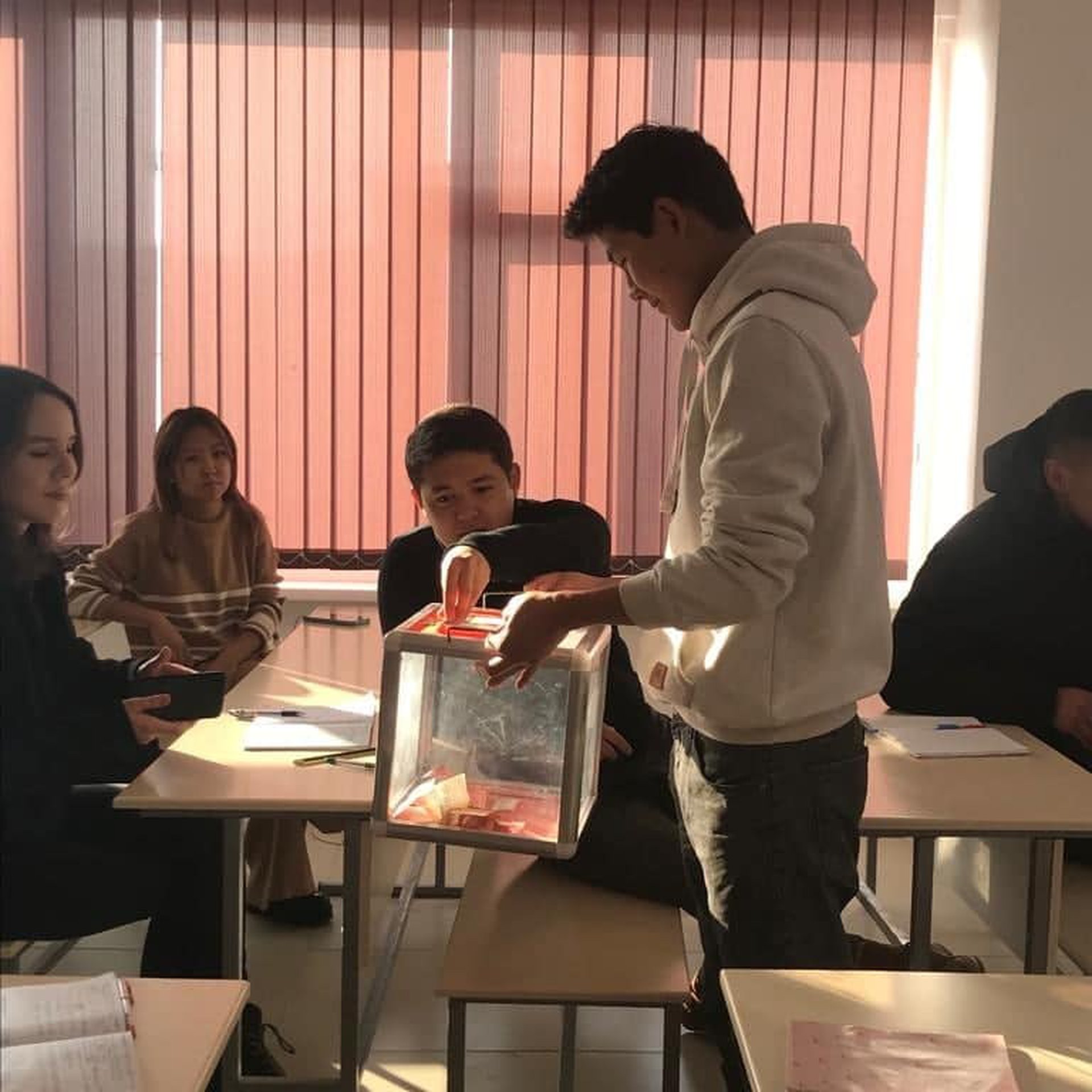 Университет "Адам" собрал благотворительную сумму