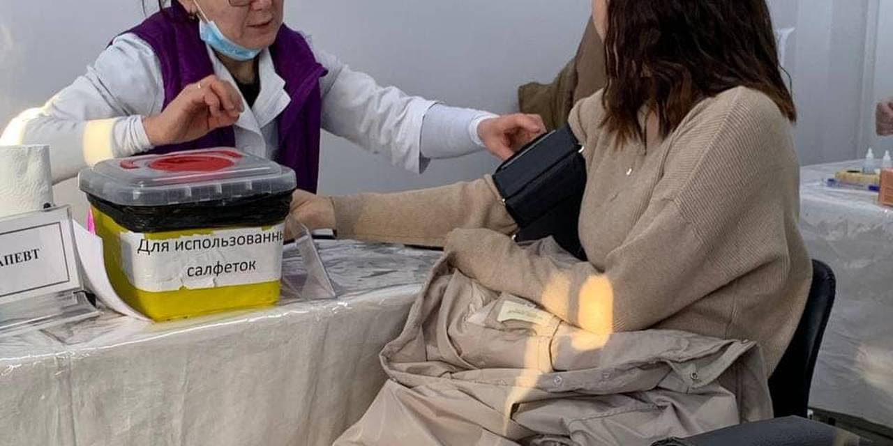 Сегодня Всемирный день борьбы со СПИДом. И в честь этого дня, мы пригласили в наш университет Республиканский Центр Крови.