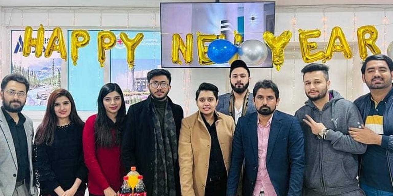 Самые теплые мысли и наилучшие пожелания всем счастливого Нового года