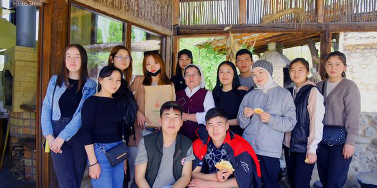 Студенты 1 и 2 курса программы «Экономика» и «Менеджмент и Туризм» провели выездную лекцию