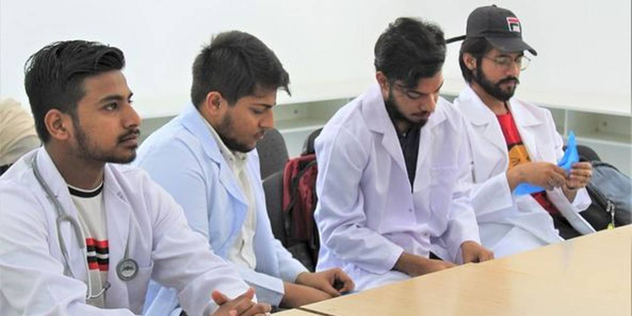 Обучение по оказанию первой помощи и основам жизнеобеспечения в Университете АДАМ от MIND LABS