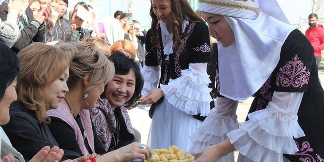 В честь весеннего праздника Нооруз мы провели мероприятие в стенах Университета с участием наших студентов и преподавателей