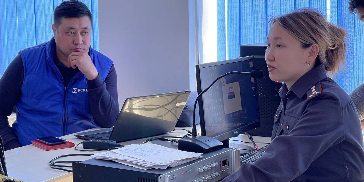 Центр Карьеры совместно с кураторами и юристом Университета Асель Ашимовной провели для студентов 1 курсов гостевую лекцию на тему «Преступления и экстремистская деятельность молодежной среде».