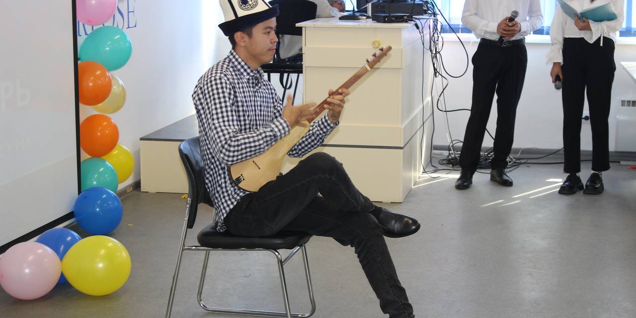 23-сентября  - День Государственного языка.