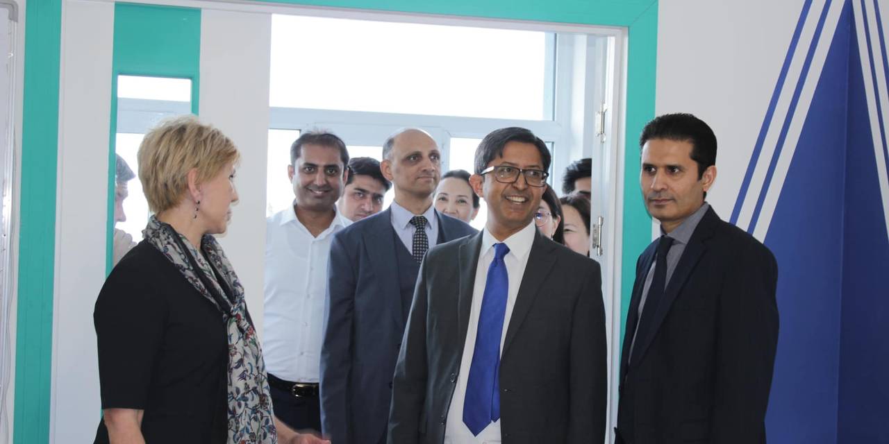 Университет Адам является международной платформой для обучения, объединяющей студентов различных стран