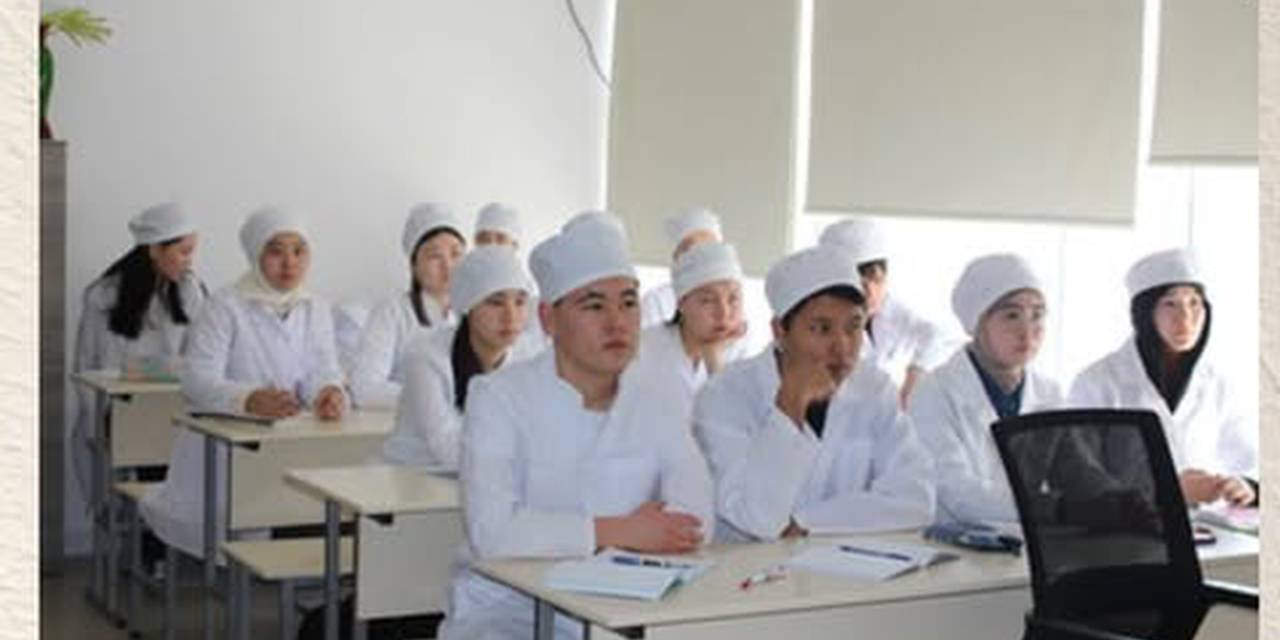 Департамент морфологических дисциплин ВШМ университета Адам организовали гостевую лекцию 14 марта 2025 года (в ауд. 312 с 10:10 до 11:20) для студентов 2-го семестра, следующим группам ЛД-6-24, ЛД-7-24 ЛД-8-24 направления «Лечебное дело».