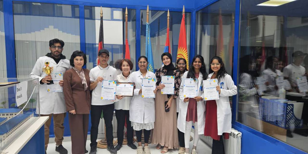 22 апреля 2025 в АЗМИ  им. С.Тентишева  прошла Международная Интеграционная Олимпиада на тему «Естественно-гуманитарные аспекты медицины», где студенты с медицинских вузов принимали участие